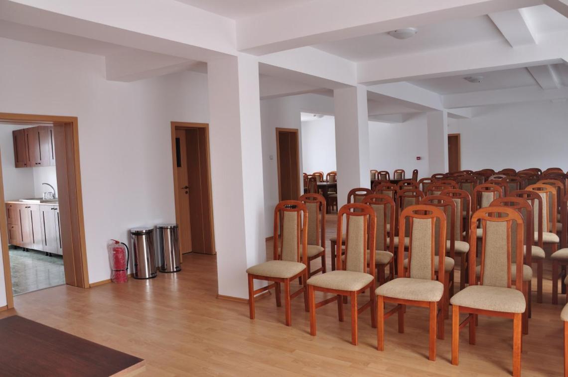 Oras Zlatna Otel Dış mekan fotoğraf