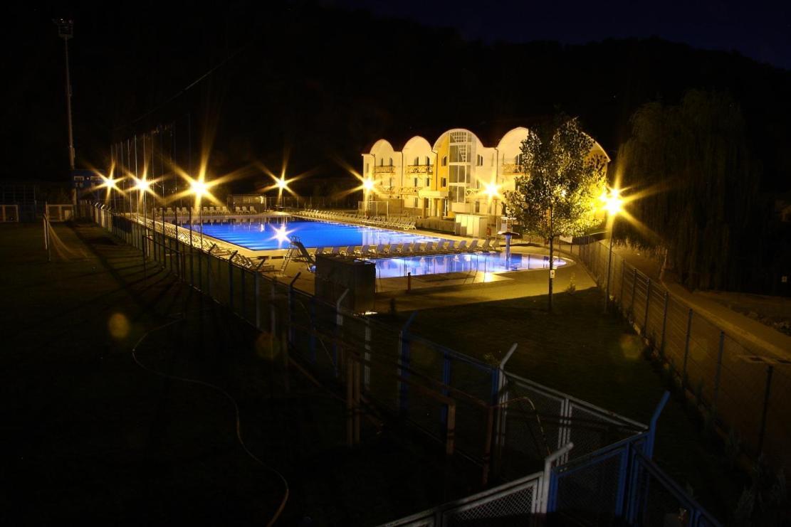Oras Zlatna Otel Dış mekan fotoğraf